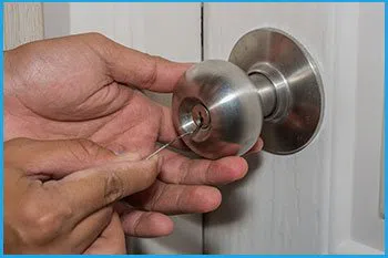 Lock Locksmith Services Boston, MA 617-294-6214 - 14-unlock-door