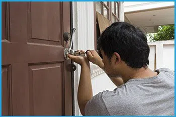 Lock Locksmith Services Boston, MA 617-294-6214 - 16-emergency-locksmith-opening